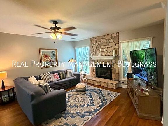 3rd image of 105 Sage Dr