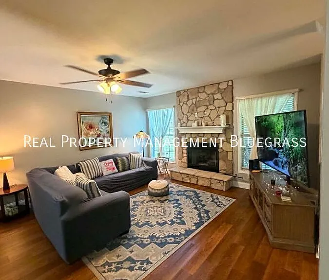 105 Sage Dr — Photo 3