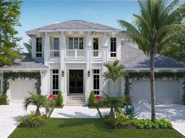 526 Neapolitan Ln, Naples, FL 34103