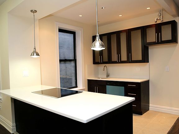 3rd image of 370 Manhattan Ave APT 5H