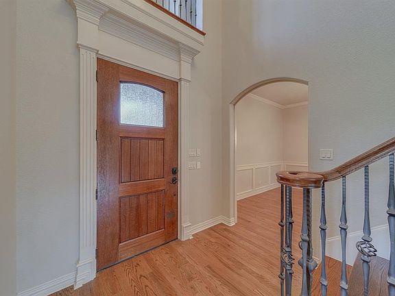 4th image of 8125 Canyon Oak Dr