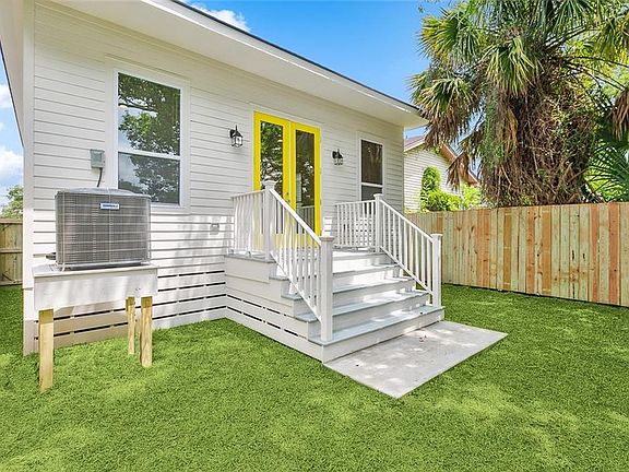2nd image of 2426 Painters St