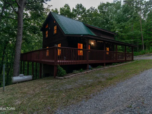 4224 Chamberlain Ln, Sevierville, TN 37862