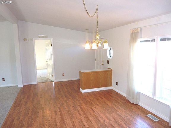3rd image of 16500 SE 1st St Unit 158