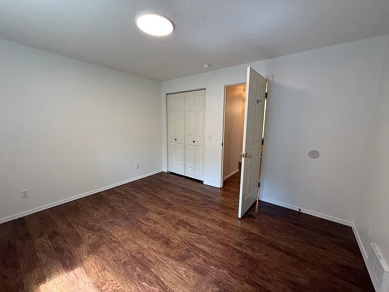 521 SW Forest Grove Dr — Photo 28