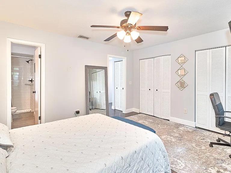2417 W Stroud Ave #A — Photo 4