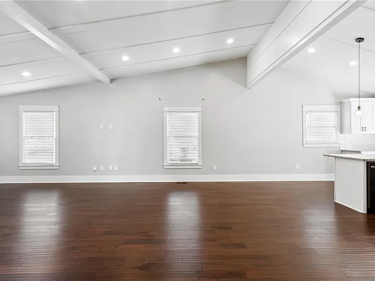 3258 Highland Dr SE — Photo 13