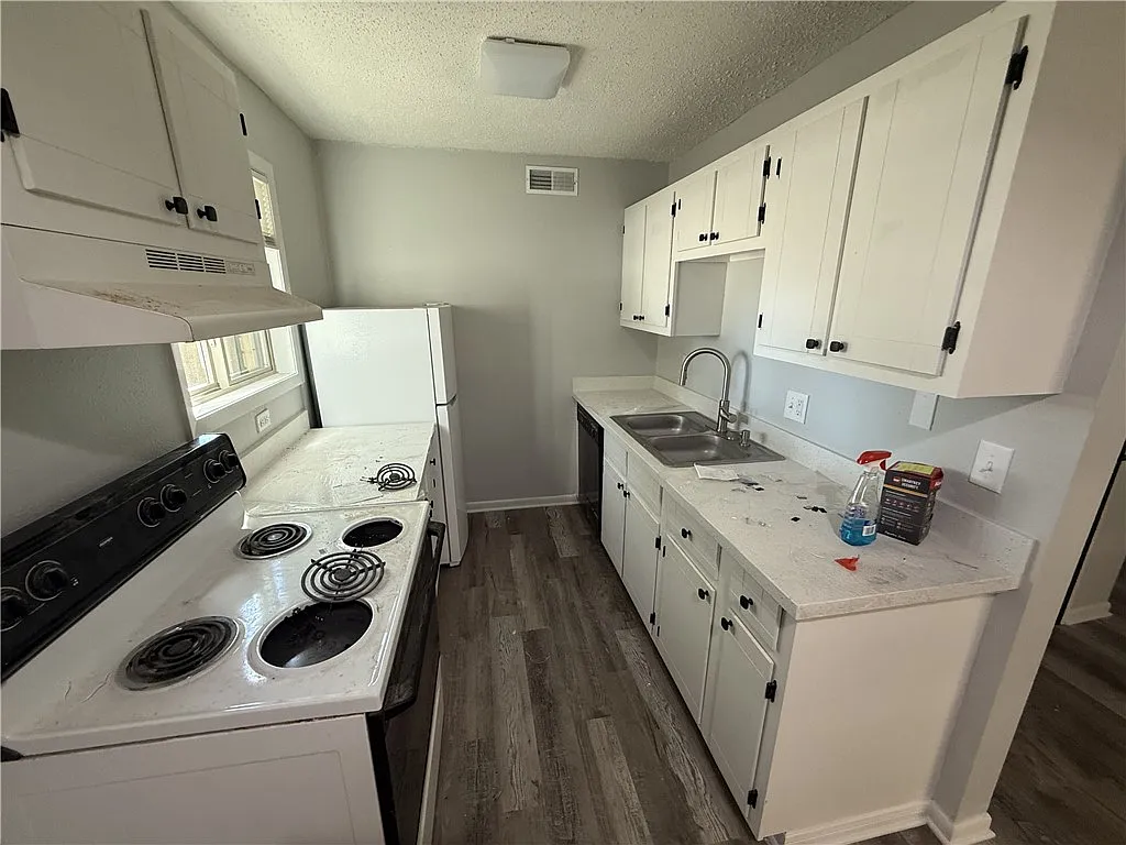 2 bed, 748 sqft, $1,000 — Photo 3