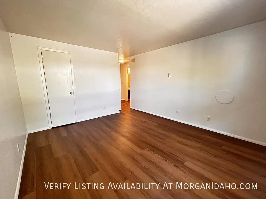 Carpet-free home w/ updated features throughout! — Photo 4