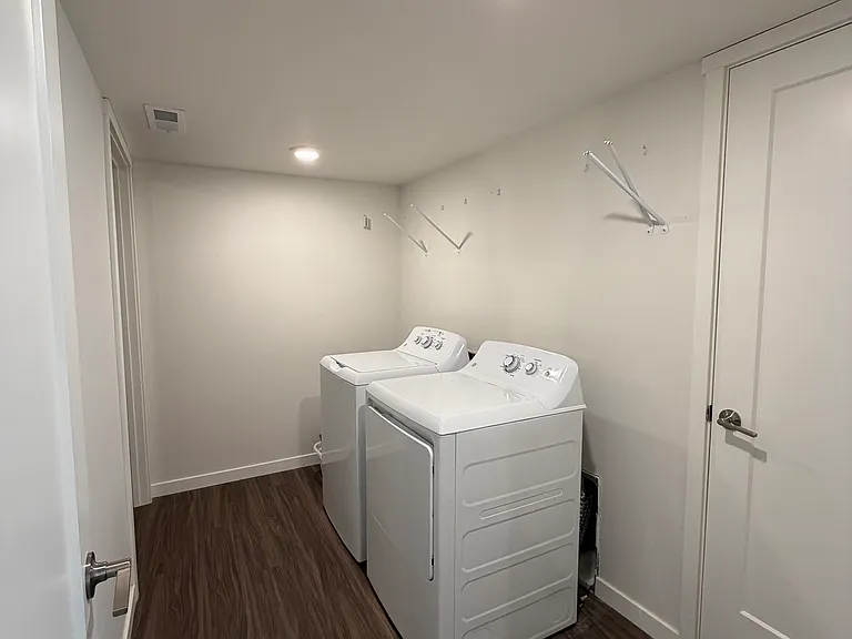 84 Huntington Dr — Photo 29