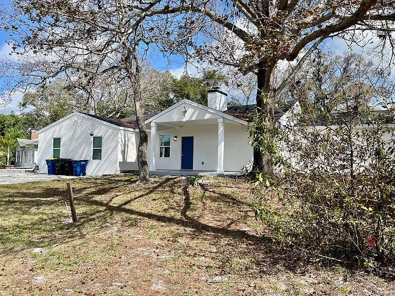 1009 Pinebrook Dr — Photo 17