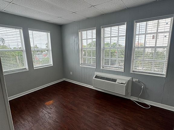 2nd image of 216 5th Ave N #0B-1Ba-300Sqft