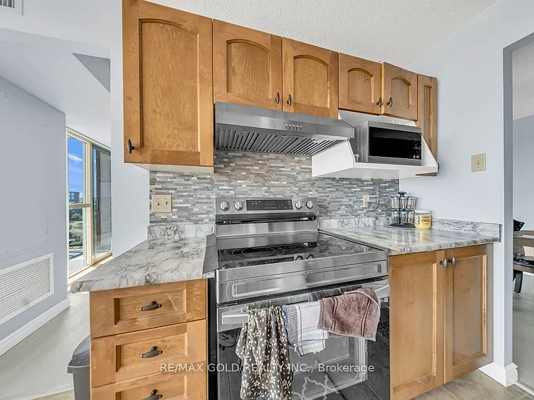 30 Blue Springs Dr #611 — Photo 20