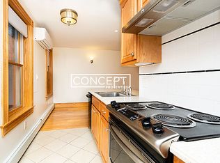 30 Phillips St #3B, Boston, MA 02114