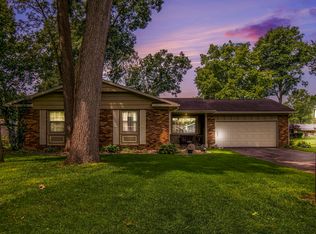 56849 Mark Manor Dr, Elkhart, IN 46516