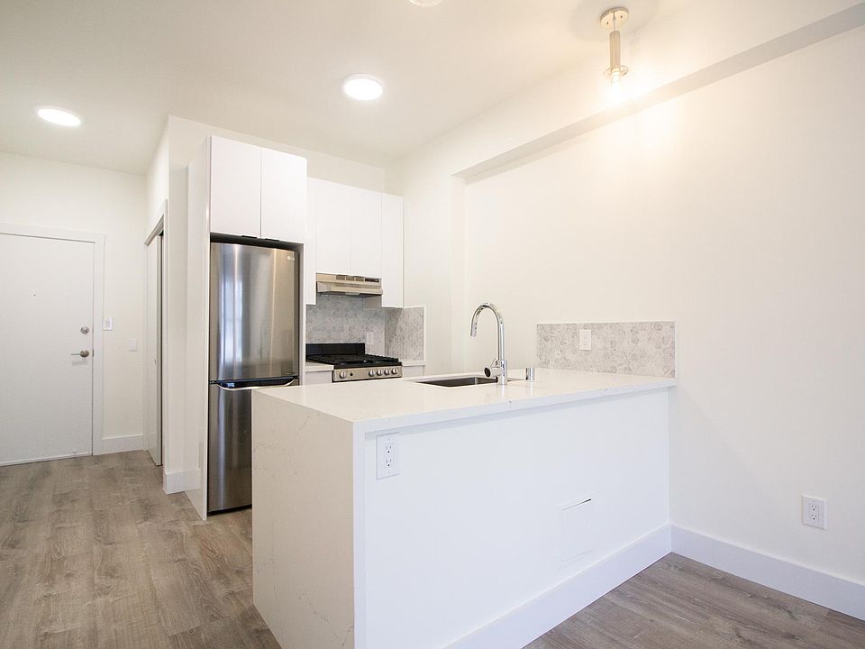 1st image of 810 Eddy St APT 604