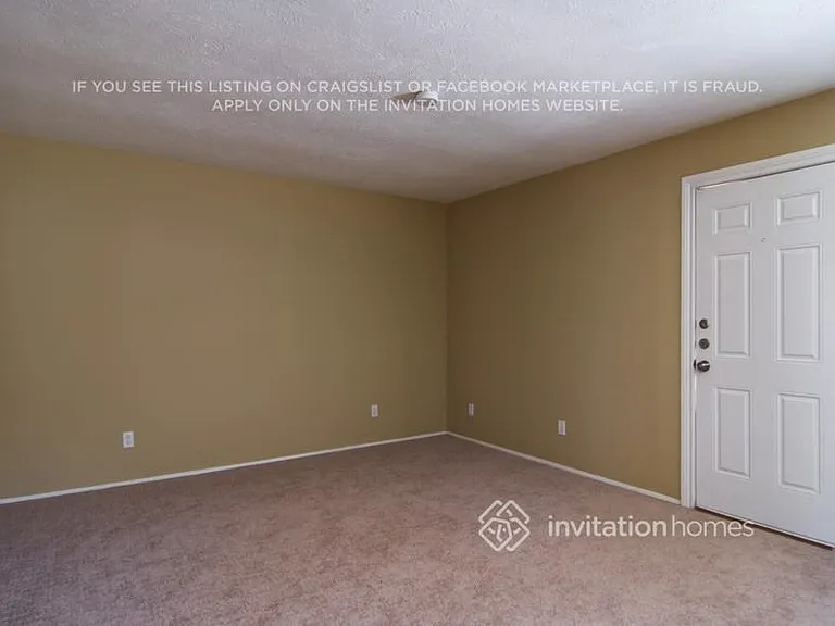 656 Priscilla Ln — Photo 10