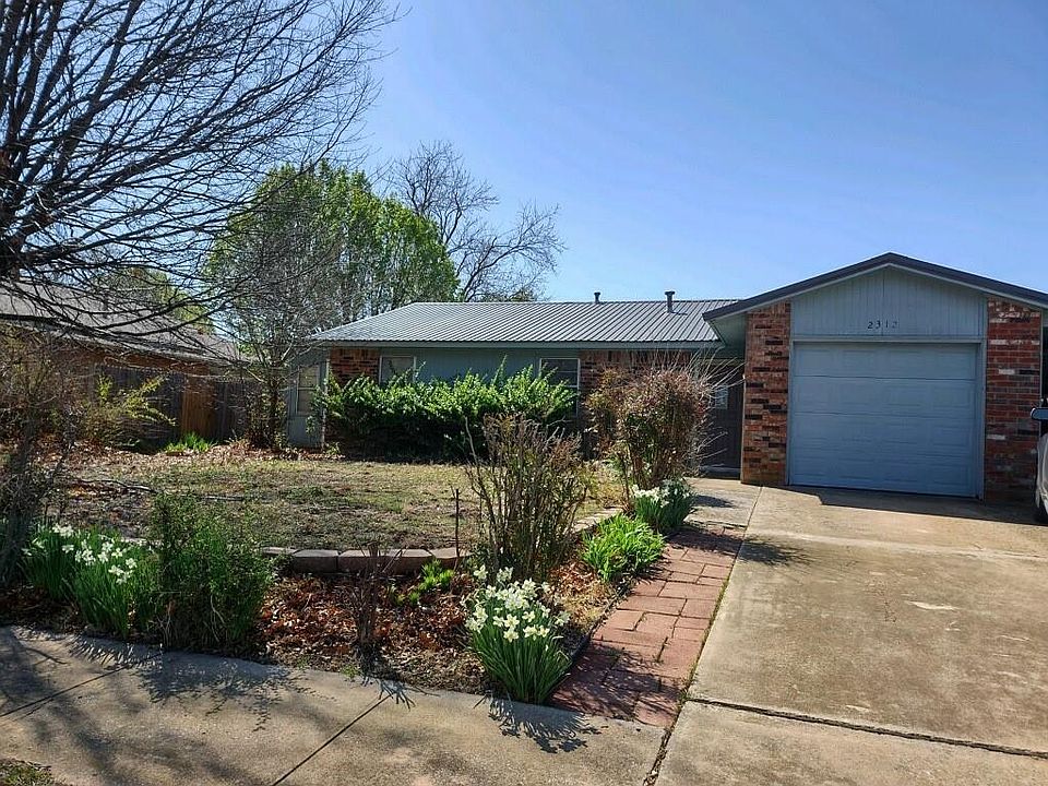 1st image of 2312 SE Twisted Oak Dr