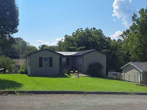 4th image of 909 Mountain View Rd