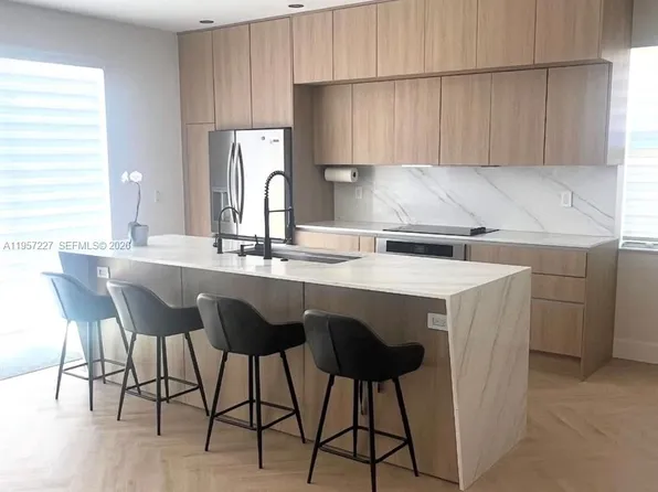 7476 NW 113th Path, Doral, FL 33178