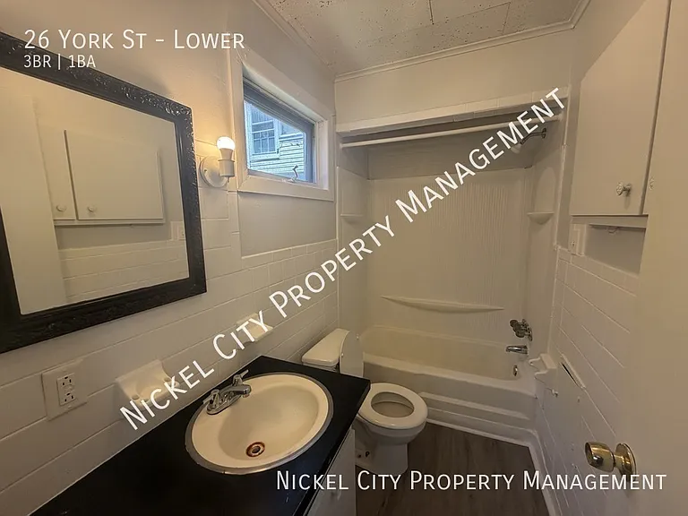26 York St #LOWER — Photo 16