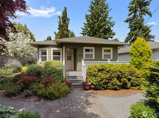 518 N 100th St, Seattle, WA 98133