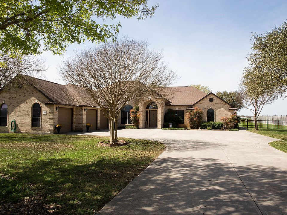 Front view with lots of park