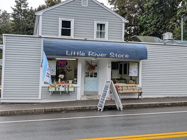 57 East St, Ipswich, MA 01938