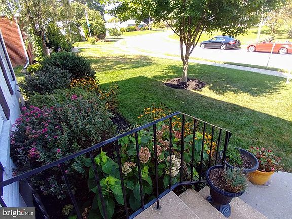 3rd image of 4637 Griffin Dr