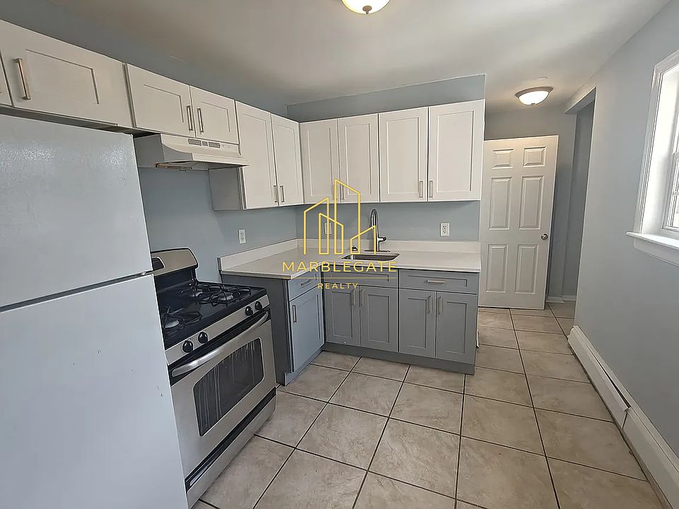 1st image of 128 E Holsman St #2AZ