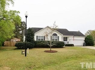 206 Maple Leaf Ct, Lillington, NC 27546