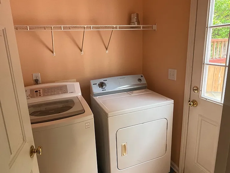 106 Christine Ct — Photo 10