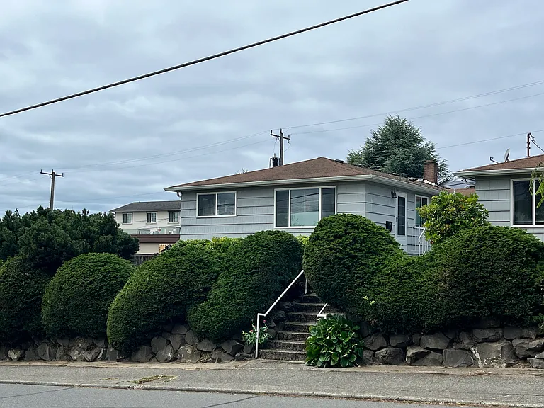 4131 35th Ave SW — Photo 15