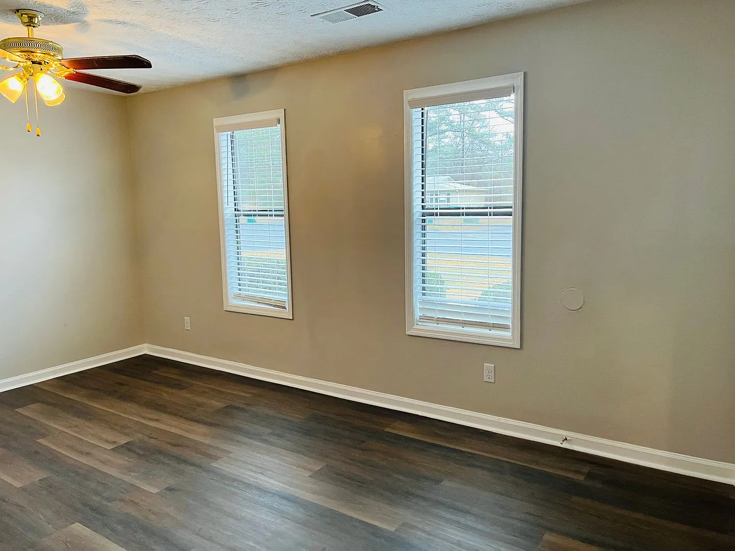 145 Pine Terrace — Photo 4