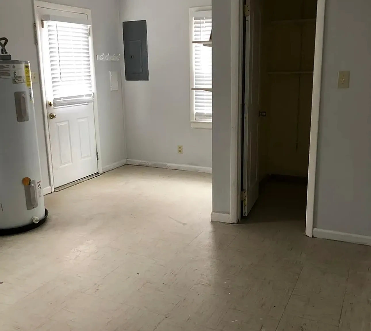 3 bed, 1556 sqft, $2,200 — Photo 3