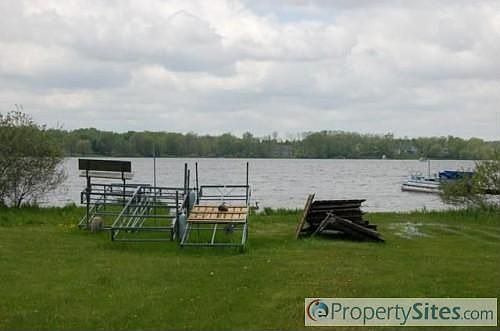 5th image of 47766 Blue Heron Trl