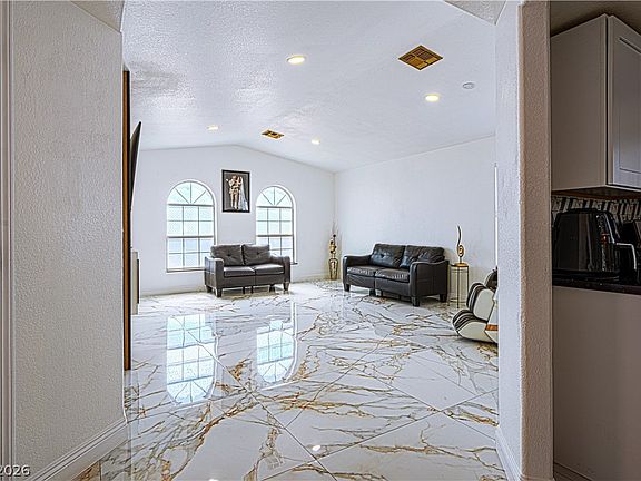 4th image of 1825 Stonington Pl