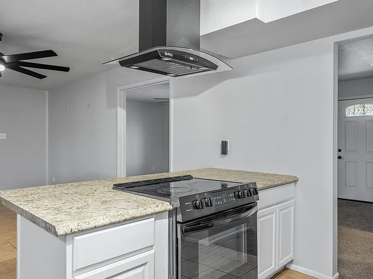3702 W Tuckey Ln — Photo 16