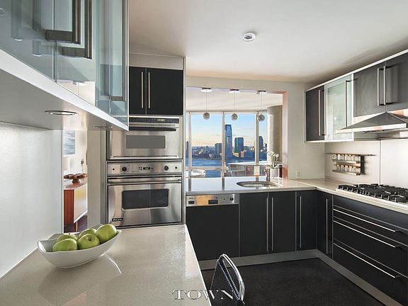 3rd image of 10 Little West St #26A