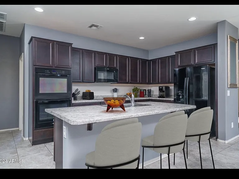 6133 W Evergreen Rd — Photo 6