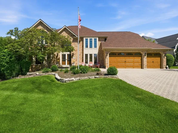 8701 Lake Ridge Dr, Darien, IL 60561