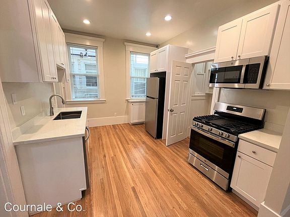 3rd image of 793 Valencia St