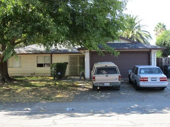 30 Kennelford Cir, Sacramento, CA 95823