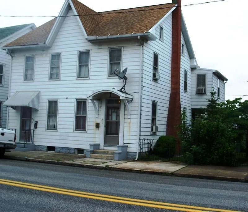 32 W Simpson St photo 1