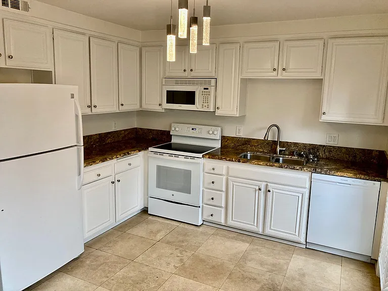 10769 Cariuto Ct — Photo 10