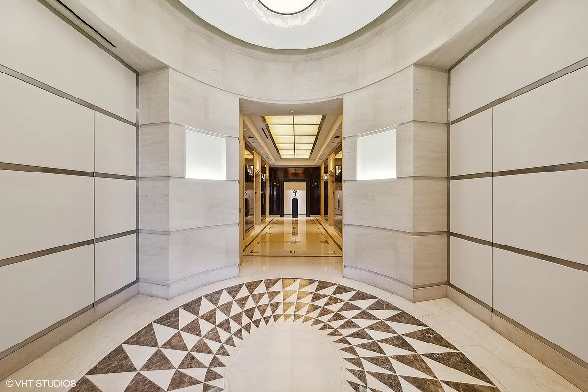 Building Photo - 401 N Wabash Ave #37D