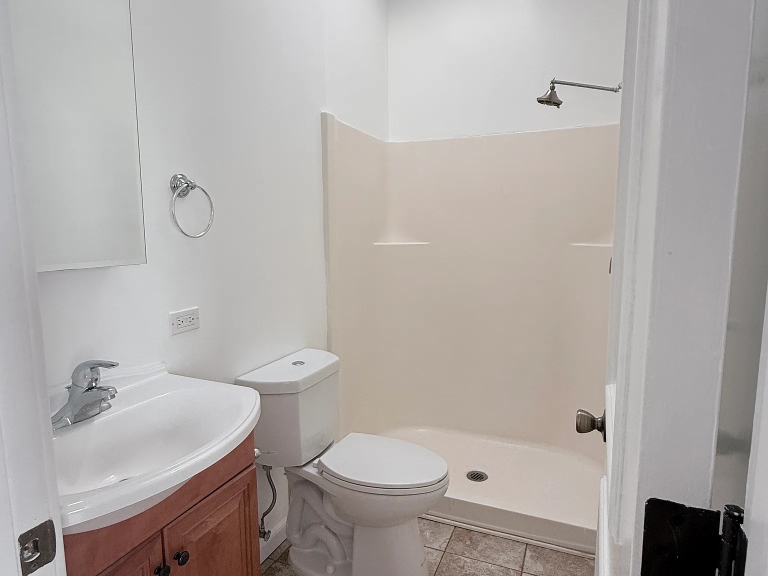 Studio, 350 sqft, $2,150 — Photo 3