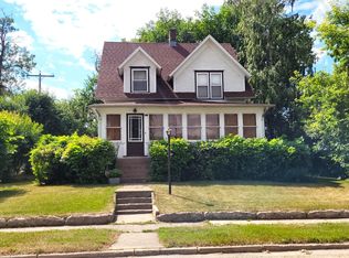 511 W 4th St, Edgeley, ND 58433