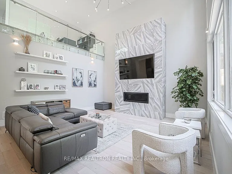 263 East Ave — Photo 8