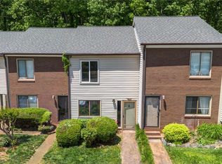 149 Forest View Dr, Winston Salem, NC 27104